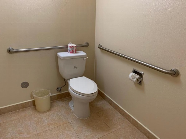 Fullerton Lodge image 7